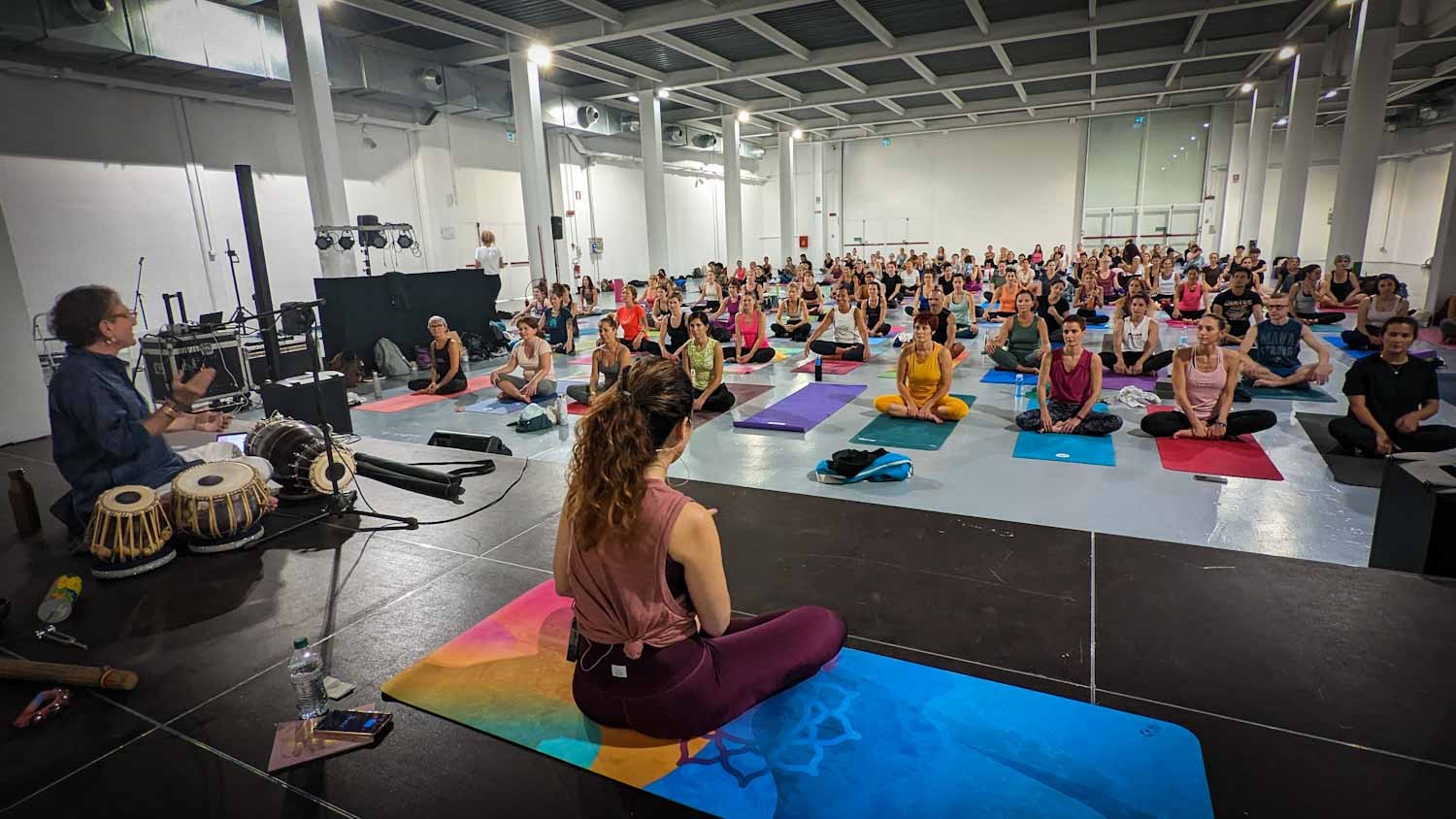 Sara and Nicola teaching at Yoga Festival Milan, last weekend. Now we’re home again. This time to stay. Well, not forever, but at least longer than a week. I’m happy to be home as I can’t wait to go for a run.
